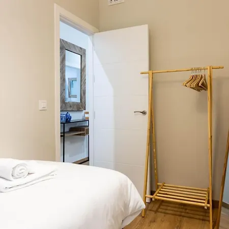 Carpenter's By Time Apartment